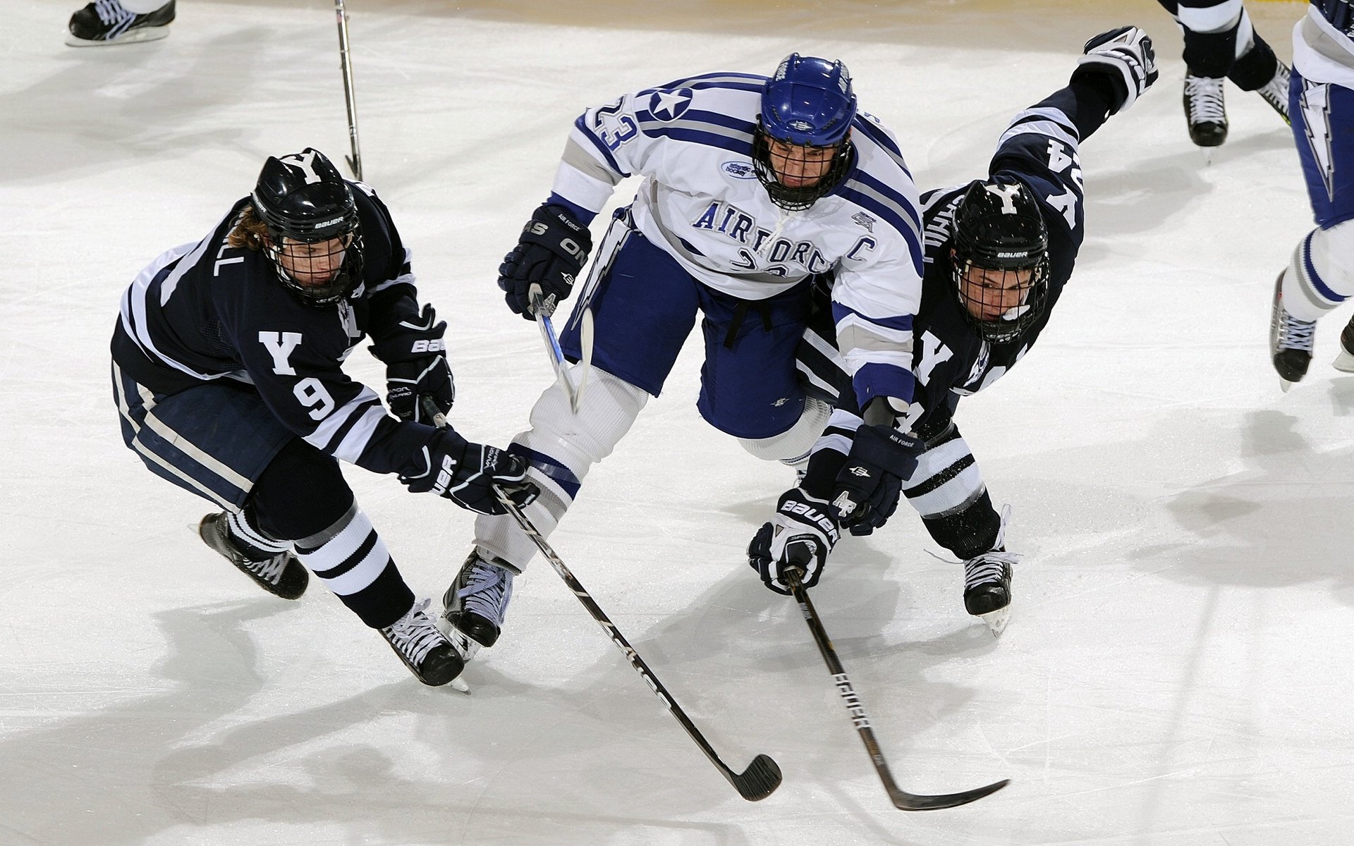 绝杀与惊艳，当日本队逆转德国，许昕的传奇时刻照亮赛场