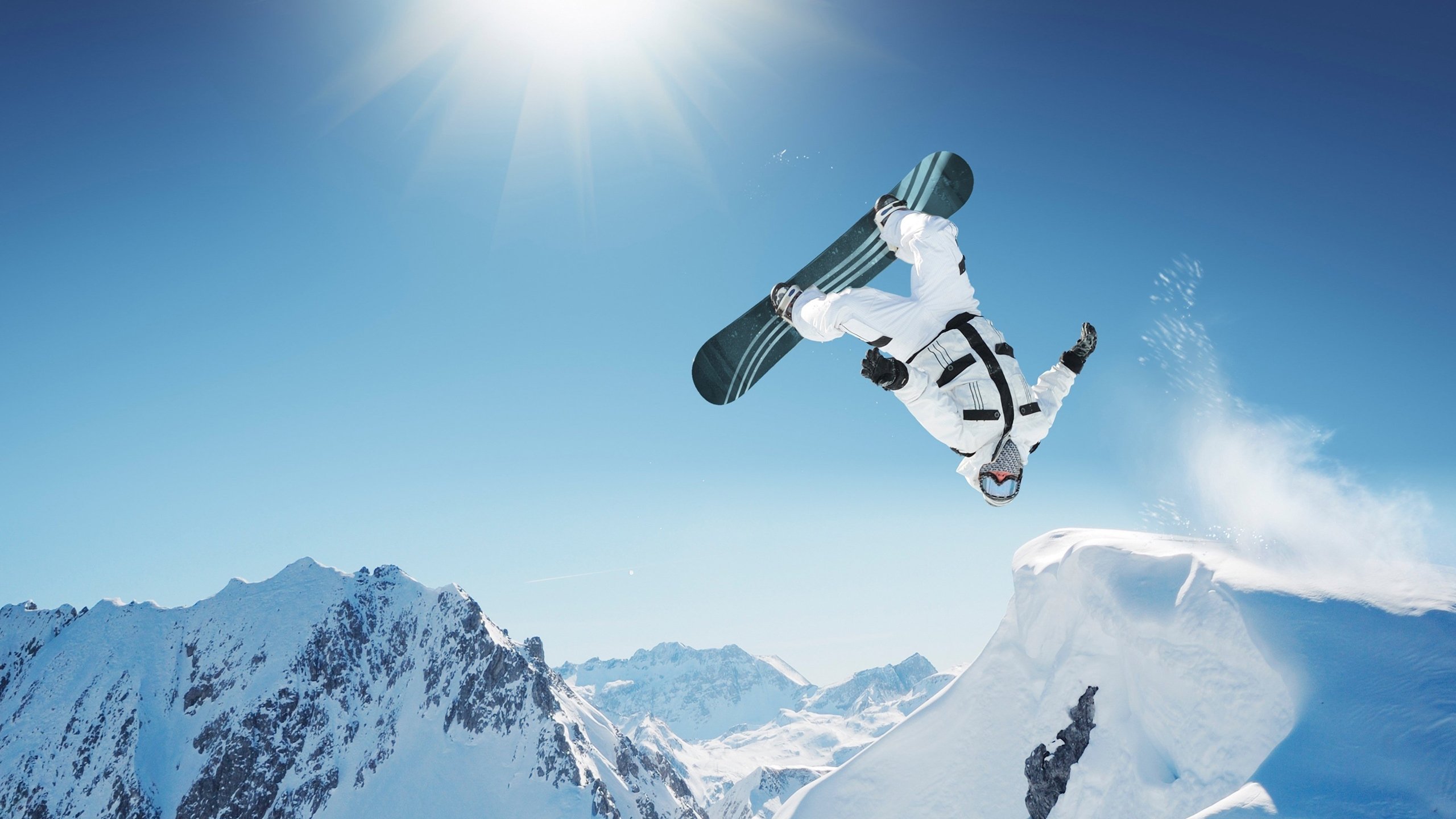 逆转之夜,纪录之光,当奥地利红白旋风吹散太极虎,樊振东用球拍书写新的乒乓史诗